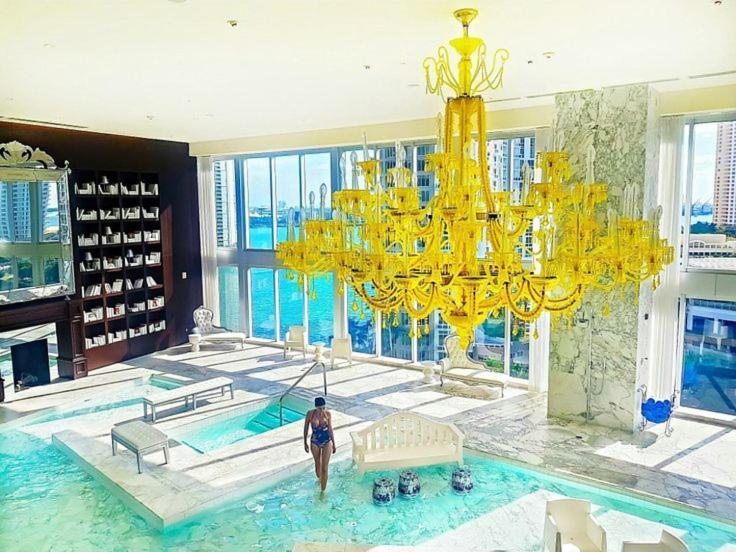 Apartment W Stunning Private With Access To Amenities Miami