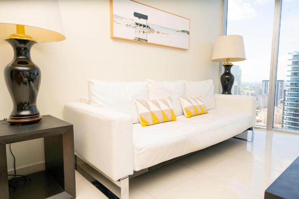 W Stunning Private With Access To Amenities Apartment Miami